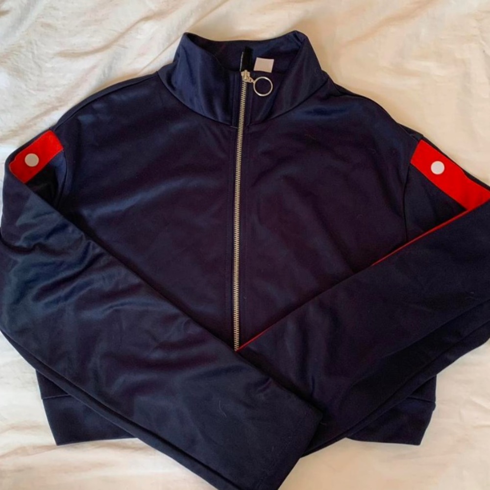 H&M buttoned sleeves cropped sports jacket